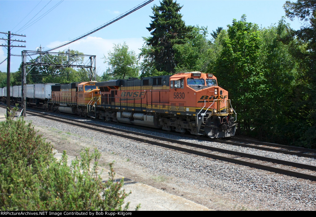 BNSF 5830